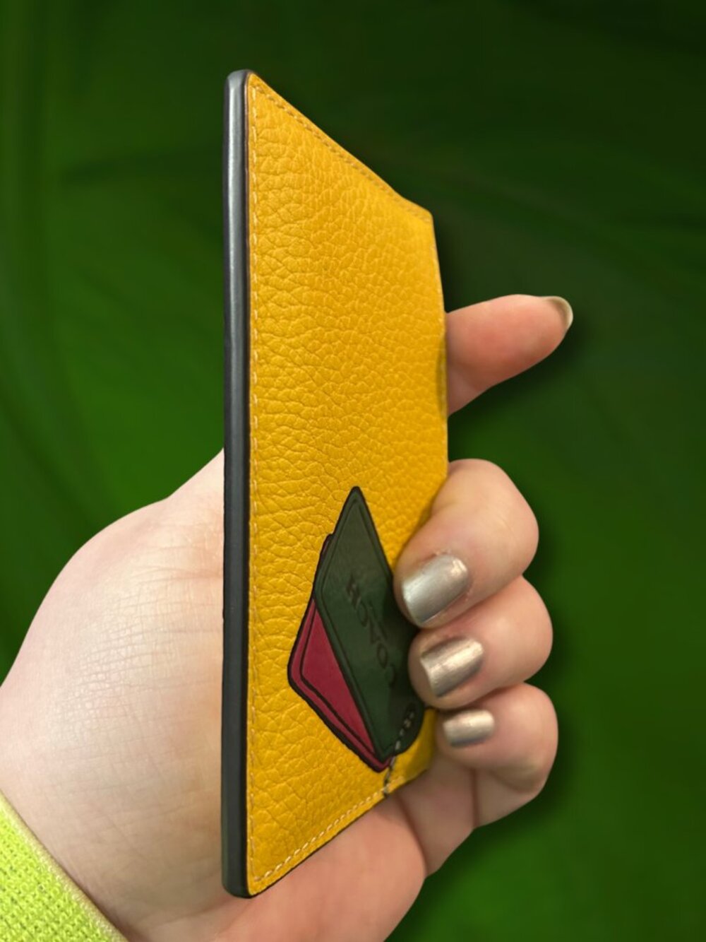 Coach Thrompe L'oeil Print Yellow Leather Zip Card Case with Painted Dog Tags - Picture 5 of 9